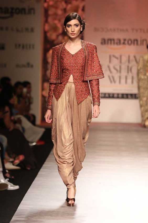 dhoti pants in India fashion week