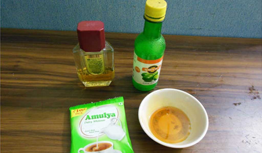 গুঁড়ো দুধ আর লেবুর রসের প্যাক