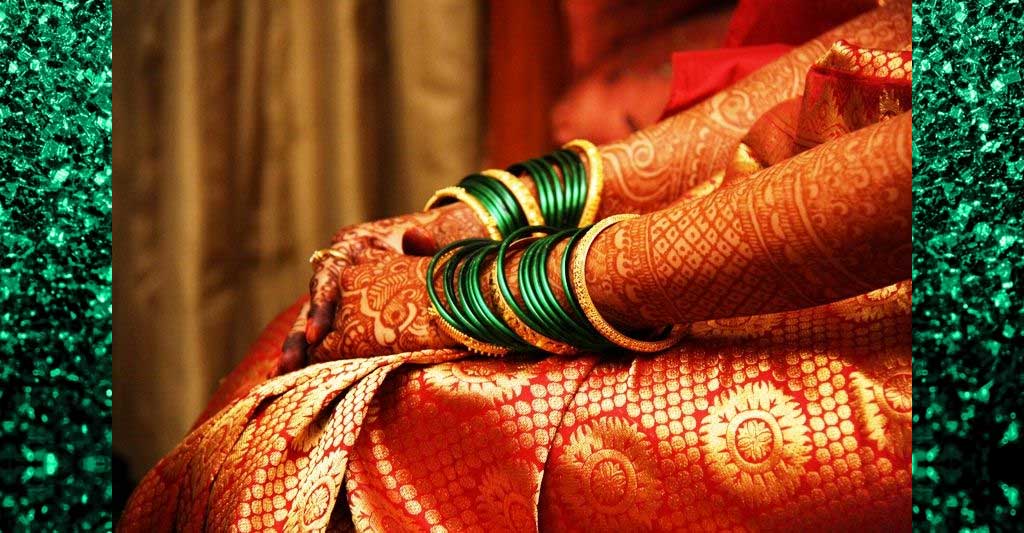 मराठी दुल्हन की हरे काँच की चूड़ियाँ