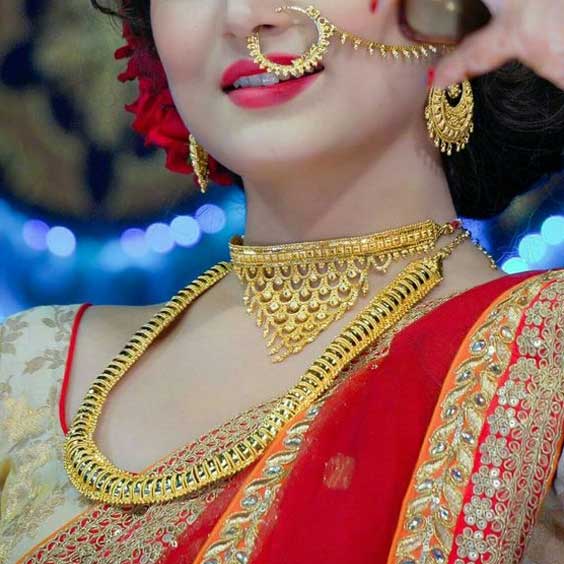 ডবল চেন নেকলেস