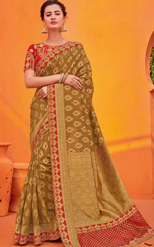 Banarasi Saree With Blouse