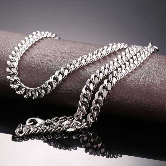 Wide Curb Chains Hip Hop