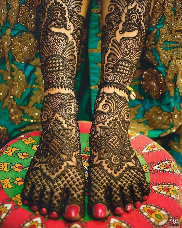 New Mehndi Design for Feet