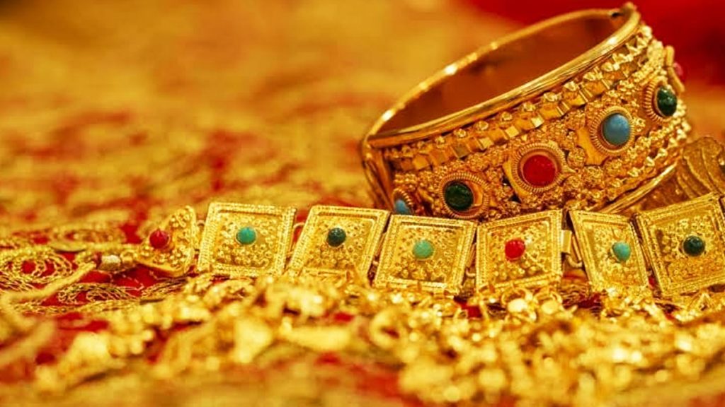 gold jewellery 