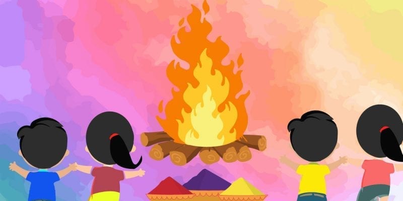 বাচ্চারা দোলের আগের দিন ন্যাড়া পোড়া করছে