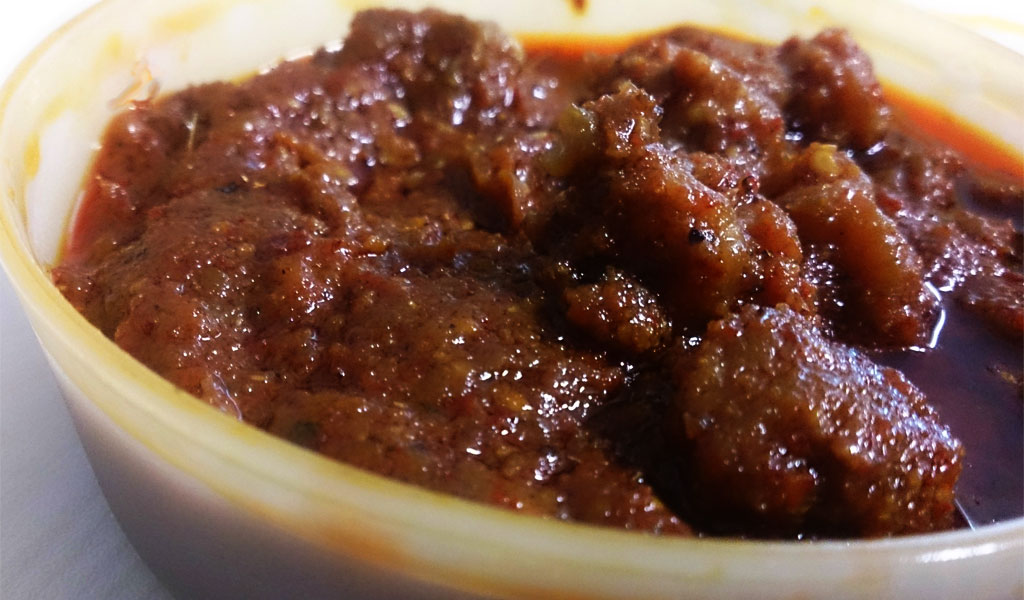 আদার চাটনি কাঁচের বাটিতে