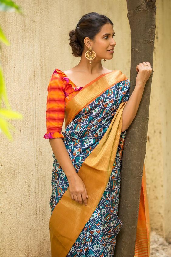 10 Bengali Style Blouse Designs That You Must Check Out - DusBus