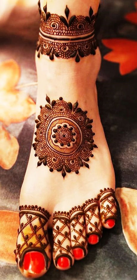 Mehndi Design for Feet - Style No.4