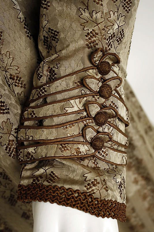 Old European Style Kurti Sleeves