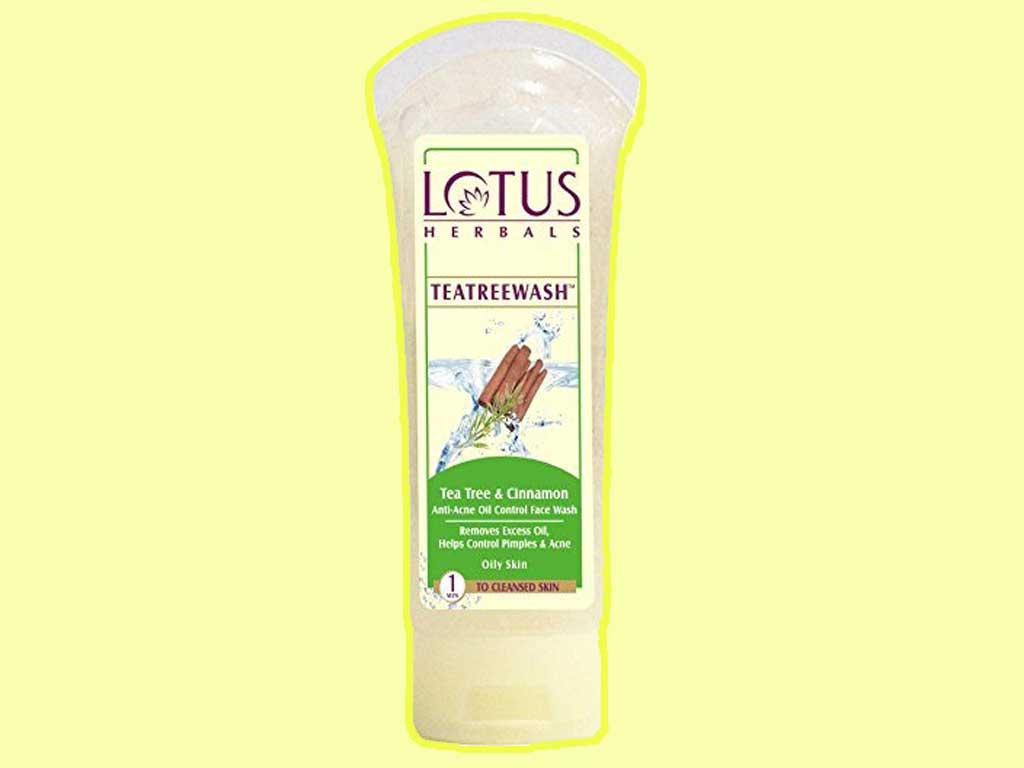 Lotus Herbals Tea Tree & Cinnamon Face Wash 