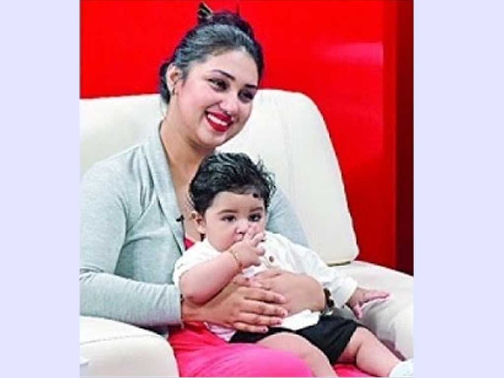 Apu Biswas With Her Son
