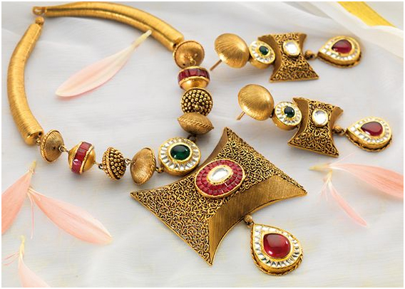 Traditional Necklace Set