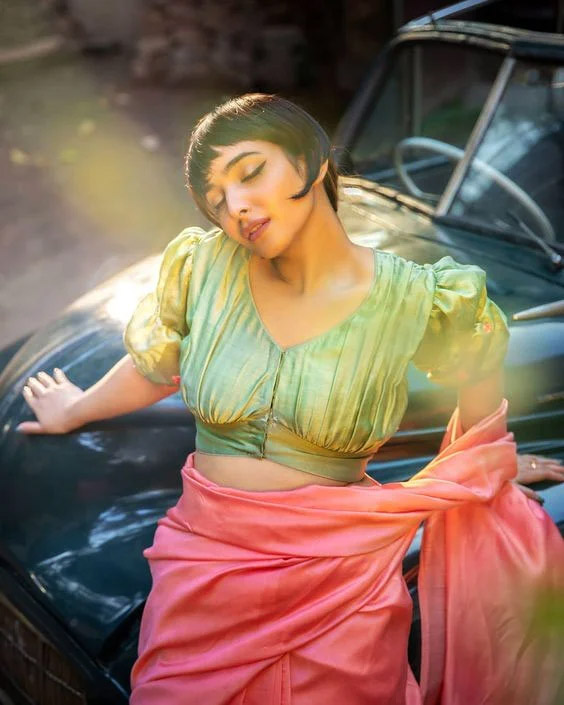 Green Retro Look Blouse 