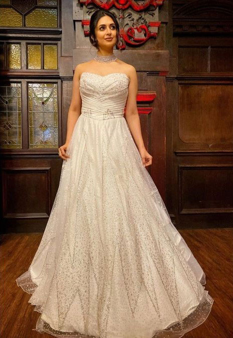 Divyanka Tripathi in White Gown