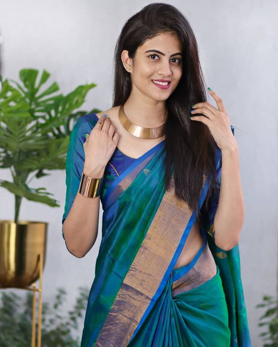 Saree + Jewellery Combo for Office Parties