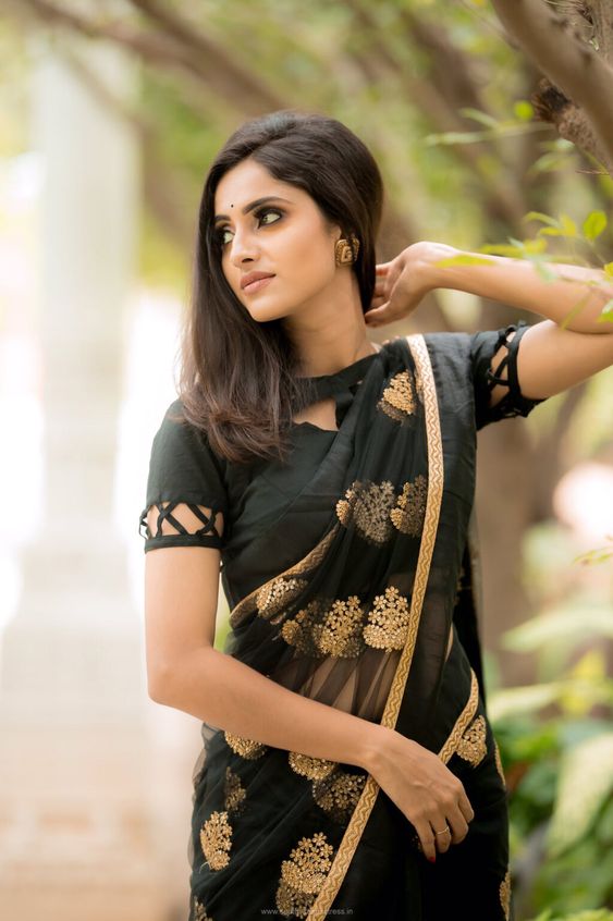 minimalist blouse sleeve design