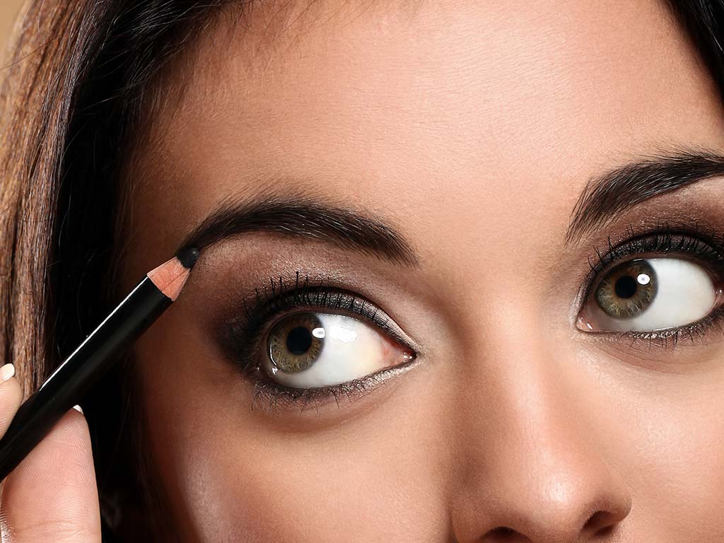 dark eyebrows eye pencil