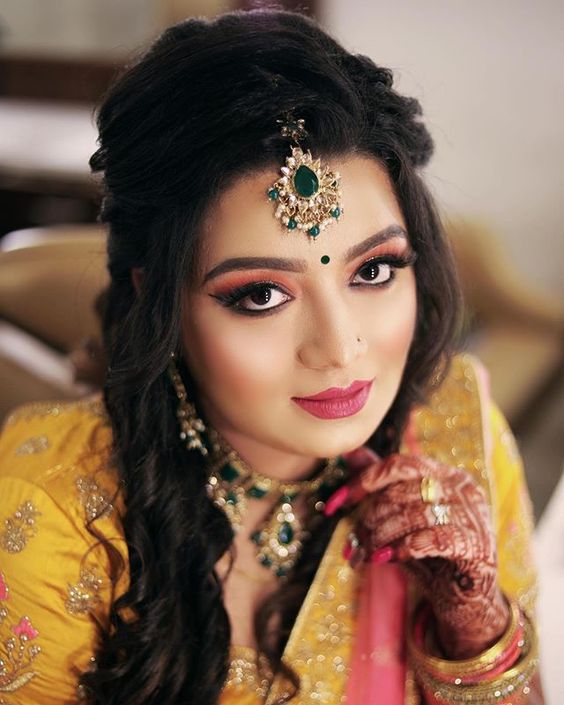 square shape face bindi