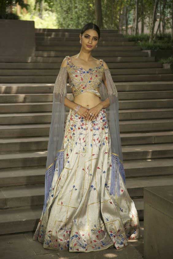 Sweetheart Neckline Blouse with Attached Dupatta