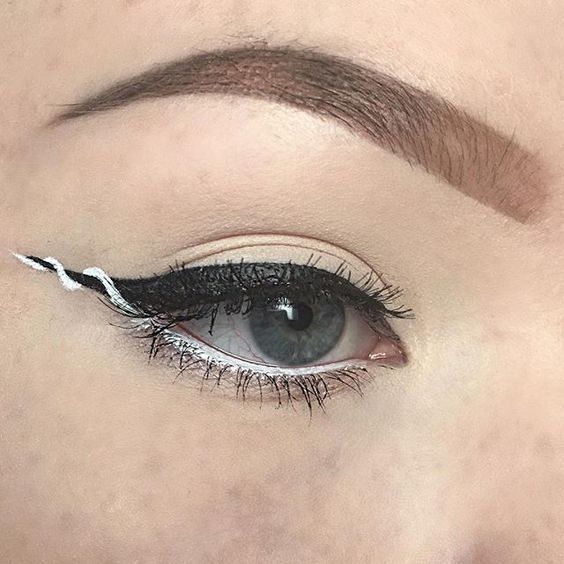 The Ribbon Eyeliner