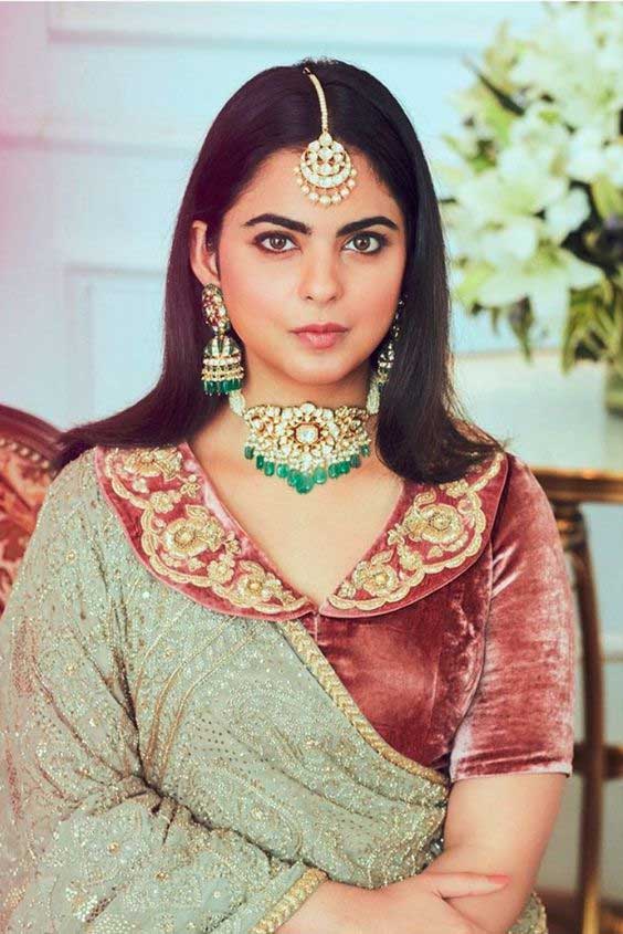 Peter Pan Collar Neck Blouse Design For Wedding