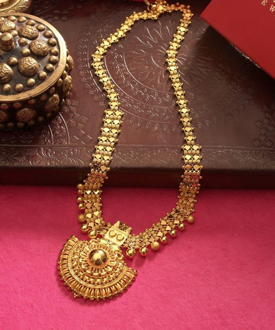 Chain Style Gold Necklace