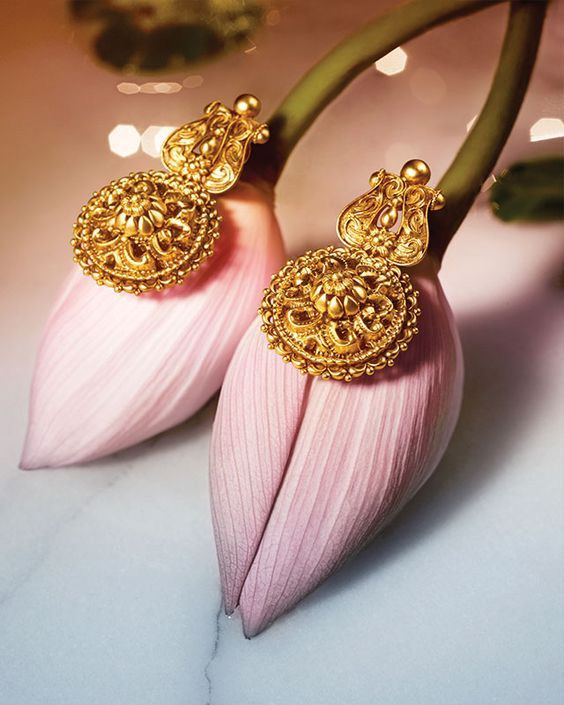 Engraved Gold Earrings 