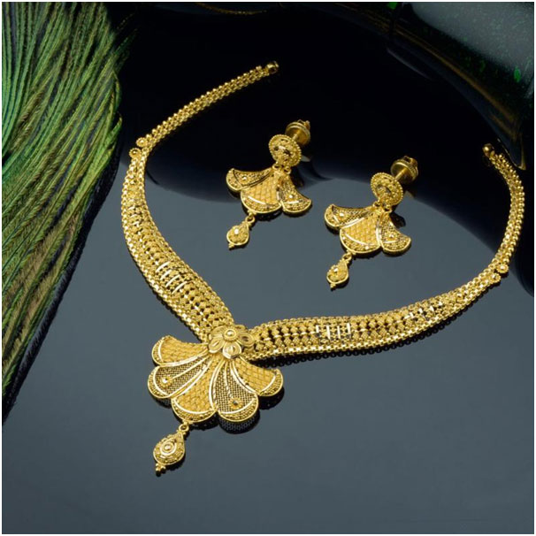 Light Weight Gold Necklace