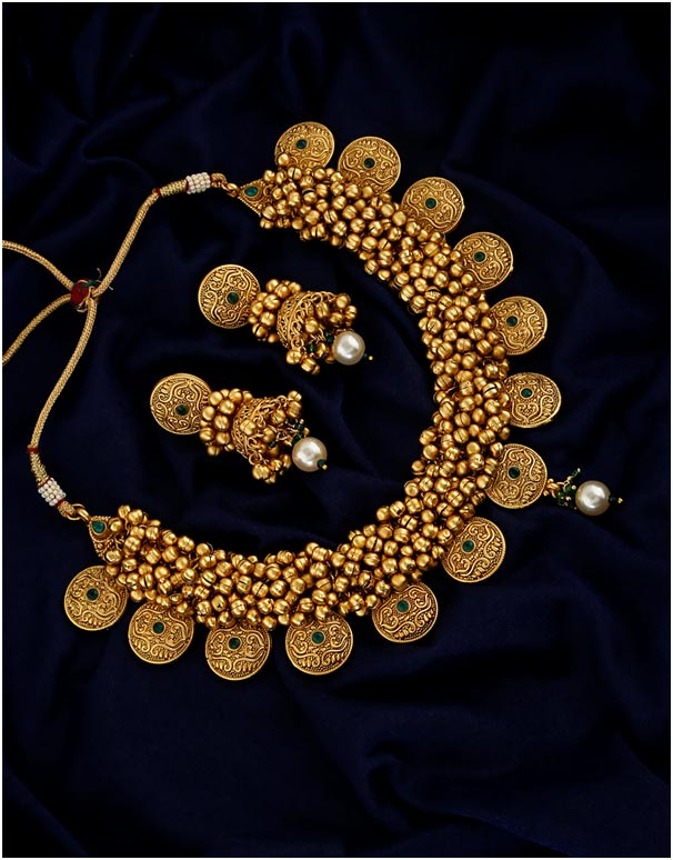 Round Shape Design With Matte Gold Finish Necklace