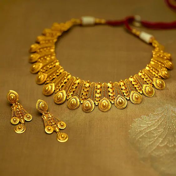 Royal Gold Necklace Set