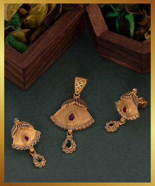Antique Style Pendant Set