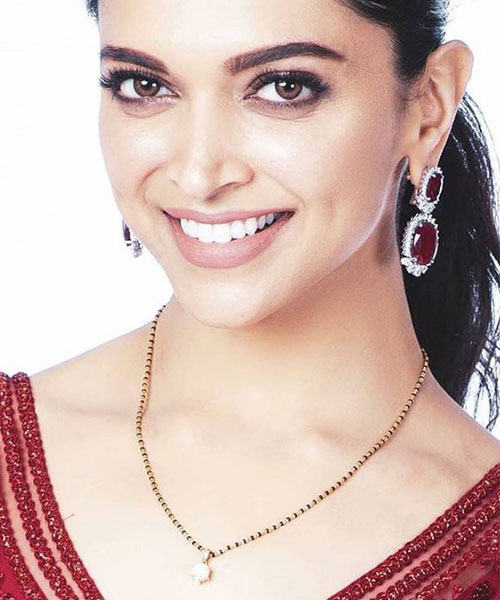 Deepika Padukone's Solitaire Centrepiece Mangalsutra