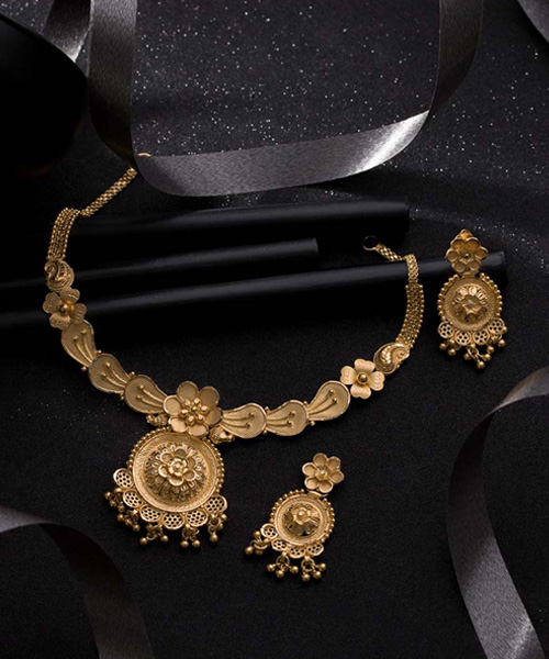 Floral Pattern Gold Half Set with Beautiful Earrings