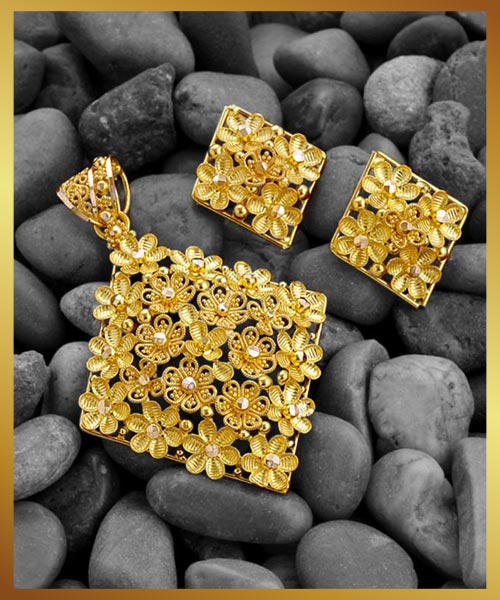 Square Shape Gold Pendant Set