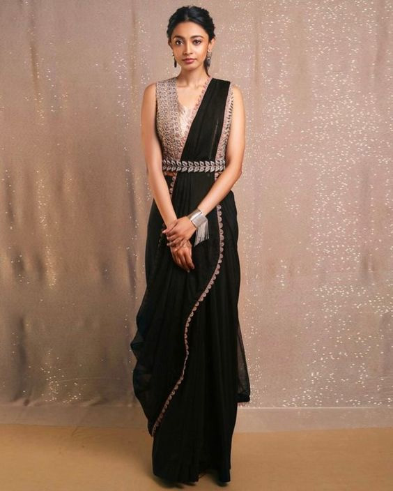 Black Saree With Belt 