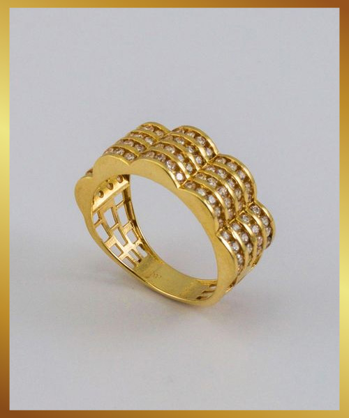 Diamond Stud Gold Ring