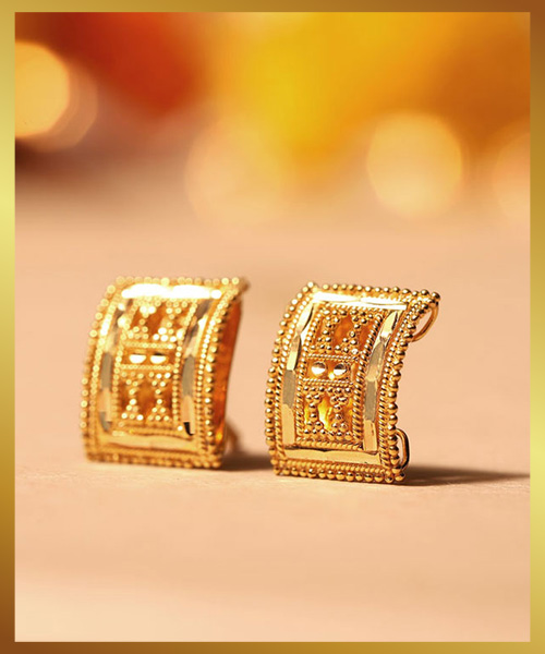 Varsha 22Kt Gold Stud Earrings