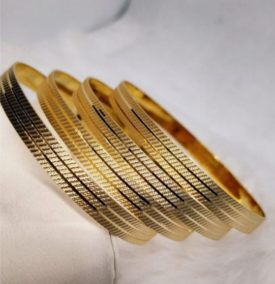 Lining Gold Plated Bangles