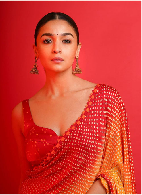 Alia In Bandhani Print Style Saree 2