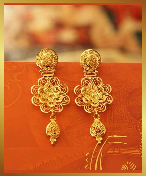 Plain Stud With Floral Jaal Matlab Earring