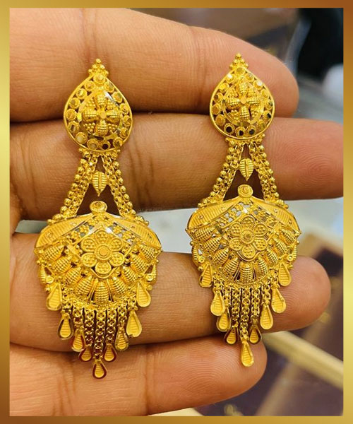 Yellow Gold Matlab Earring