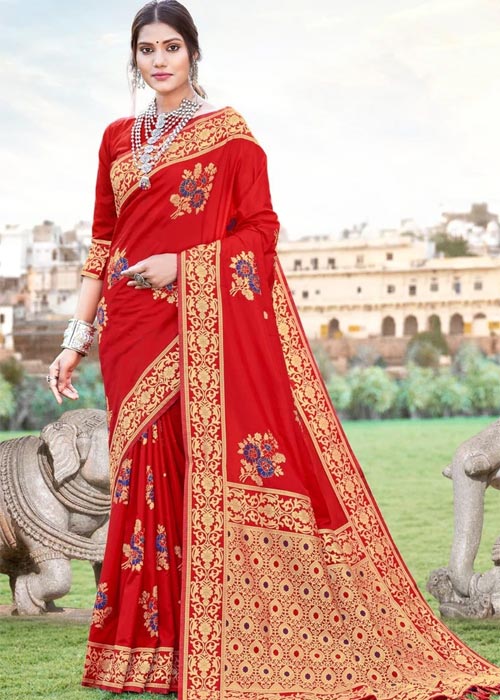 Cherry Red Saree With Box Pallu Work