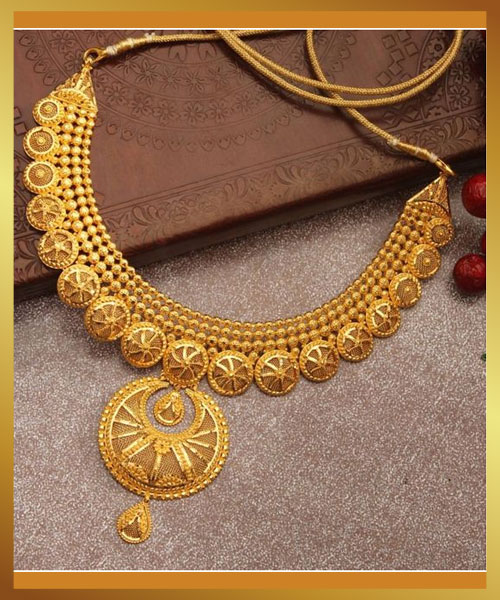 Circular Pendant Gold Half Set