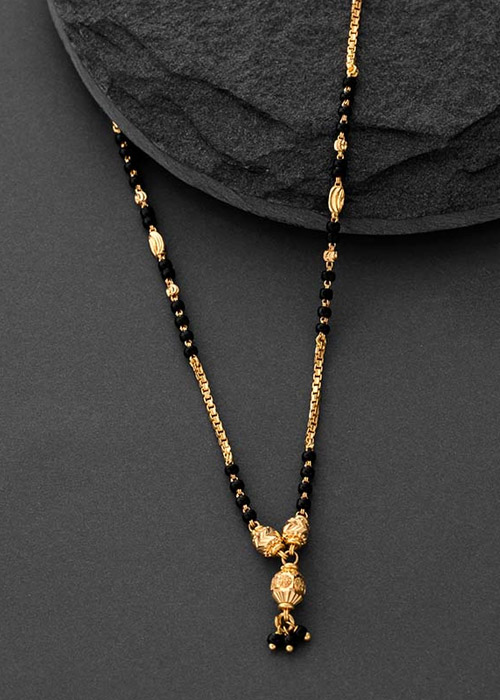 Single Chain Short Pendant Mangalsutra