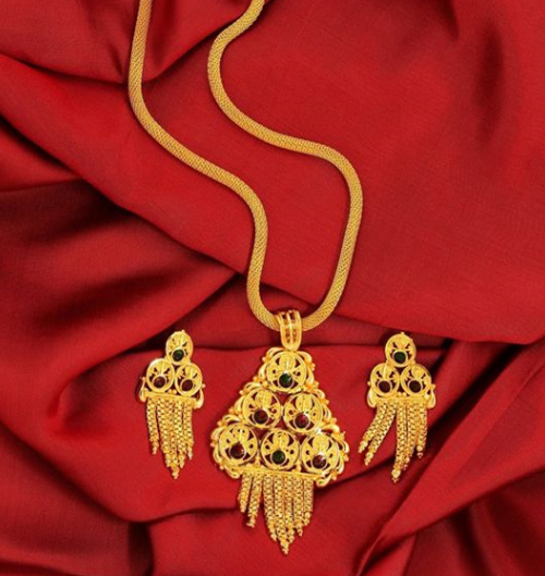 Triangular Gold Pendant Set