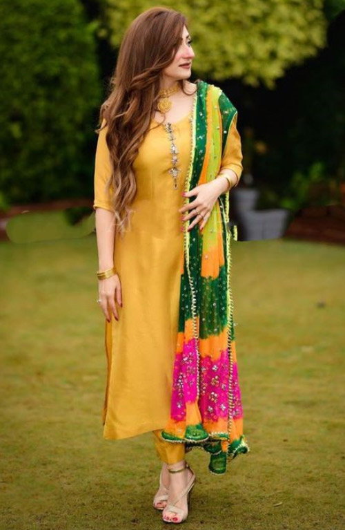 Yellow Kurti With Bandhani Dupatta