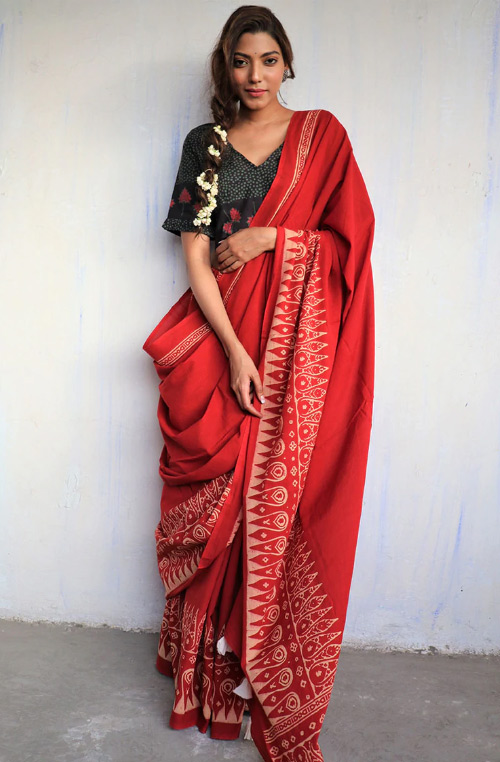 Red Saree With Black Blouse