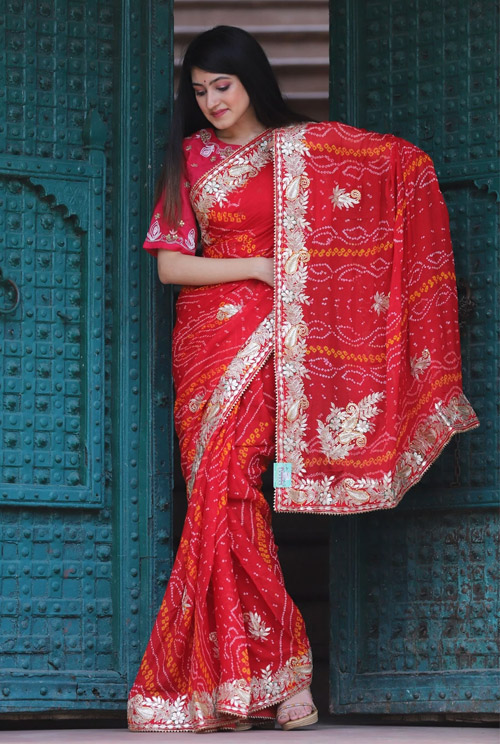 Red Paisley Border Bandhani Saree