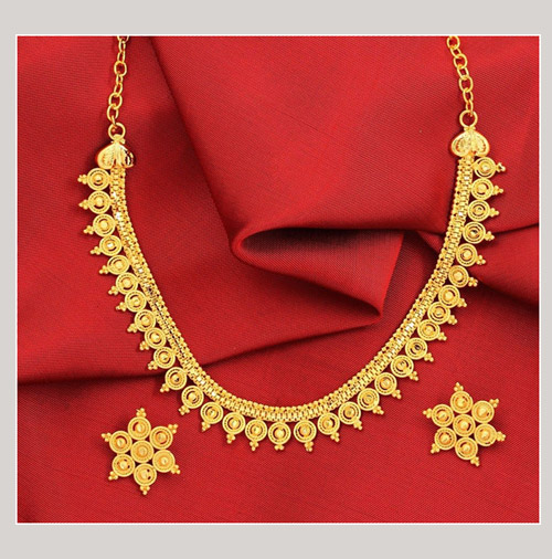 Circular Gold Necklace