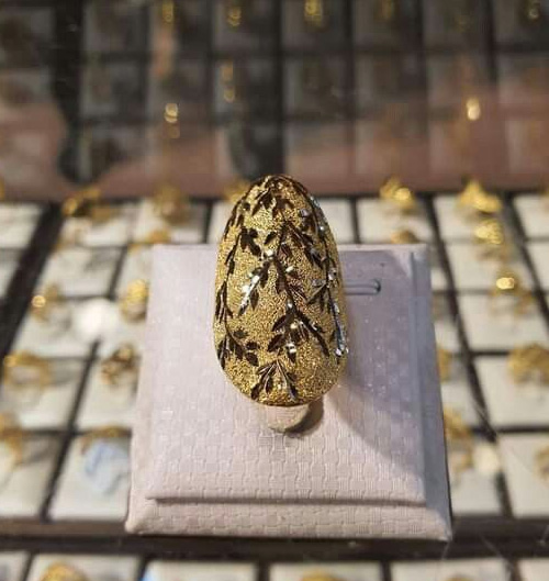 Oval Shape Gold Ring